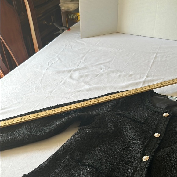 Chic Black Jacket with Pearl Accents - Picture 4 of 6